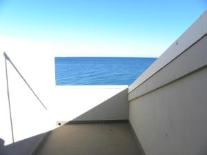 Mirone Apartment FRONTE MARE beachfront house