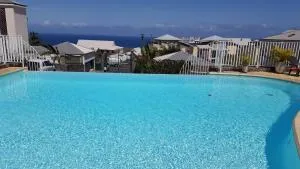 Eden Appartement, T2 49m2, 4 pers vue mer, piscine - 艾尔米塔什莱班