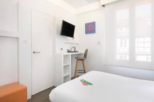 Hôtel de lEurope by HappyCulture