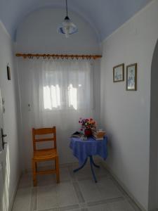 Katerina Kafieri Apartments Santorini Greece