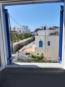 Katerina Kafieri Apartments Santorini Greece