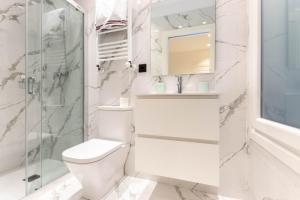 LUXURY GUGGENHEIM MUSEUM