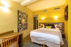 Hotels Kyriad Avignon - Palais des Papes : photos des chambres