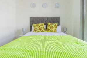 Alimama Spaces: Vik Whisken