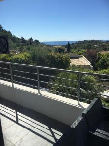 B&B / Chambres d'hotes Villa Louancelie B&B : Chambre Double Deluxe avec Balcon - Vue sur Mer