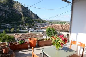 Guest House Taunus - 4hvězdičkové hotely ve městě Berat