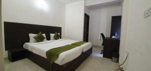 Daffodil Delight - Manyata Tech Park