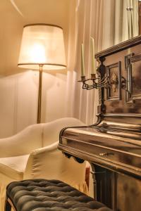 Ca Dei Greci Canal View