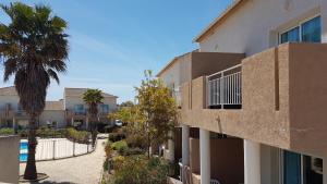 Bel appartement confortable et cosy en résidence avec piscine à 5 mn de la mer