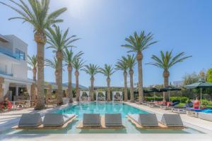 Drossia Palms Hotel and Nisos Beach Suites Heraklio Greece