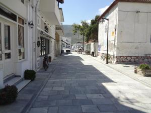 Korthi central appartment by the seaside. Andros Greece