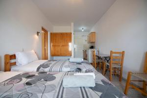 Two Double Rooms with Interconnecting Door and Sunset View