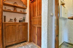 Light-filled home with Garden near Beach