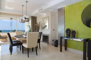 Appt 401-3-Bed-Heaven Beach-Paseo-All year heated pool-Free Bikes