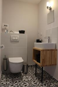 Hotels Hotel Les Empreintes : Chambre Double - Vue sur Jardin
