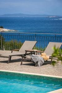 Martini Waterfront Suites