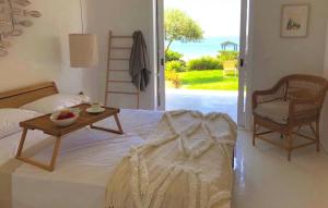 Aqua Seafront Beach House With Garden Corfu Greece