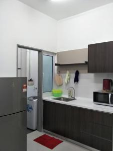 Enjoy Cozy 2 Room Condo at Mesahill Nilai (15 mins to KLIA)
