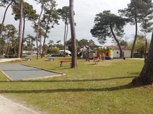 Villages vacances Residence Sous les Pins (by Popinns) : photos des chambres