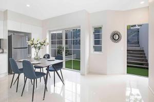 Park Avenue 1BR Hideaway King Bd Private Courtyard