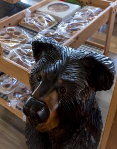 Bear Tracks Inn
