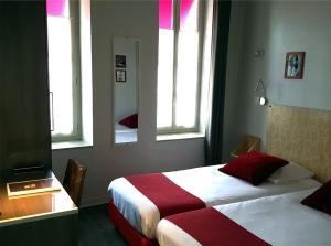 Hotels Hotel Mille et une Feuilles : Chambre Lits Jumeaux - Simone de Beauvoir