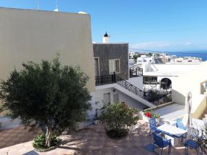 Katerina Kafieri Apartments Santorini Greece