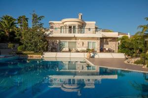 Beautiful pool Villa Sparta in Lagonissi, Athens