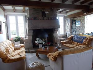 B&B / Chambres d'hotes LES AJONCS : photos des chambres