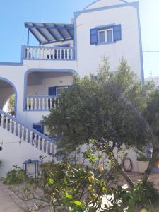 Katerina Kafieri Apartments Santorini Greece