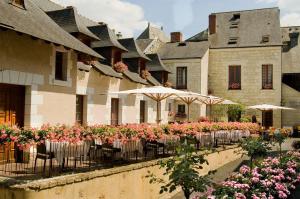 Hotels Logis Hotel La Croix Blanche Fontevraud : photos des chambres