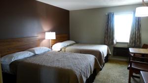 Double Room with Two Double Beds - Non-Smoking room in Attican Motel - Attica - Batavia - Warsaw - Darien Lake