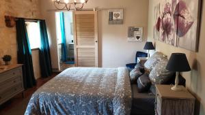 B&B / Chambres d'hotes Chateau Puygrenier : photos des chambres