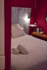 Hotels Hotel des Remparts : photos des chambres