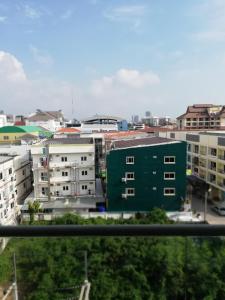 Centara Avenue apartment 711