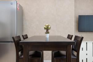 DeLuxe Apartment on Belorusskay Street "Silver Tower"