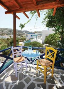 Aposperitis Rooms & Apartments Syros Greece