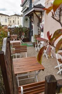 Hotels Hotel des Remparts : photos des chambres