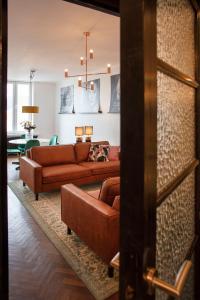 Chic City Apartment I Walk to beach