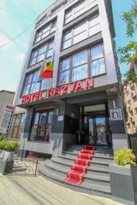 Hotel Razvan - Бухарест