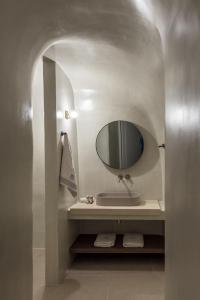 Art Maisons Oia Castle Santorini Greece