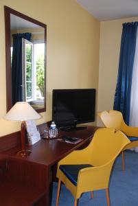 Hotels The Originals City, Hotel Cathedrale, Lisieux (Inter-Hotel) : photos des chambres