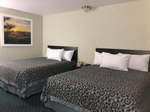 Queen Room with Two Queen Beds - Non-Smoking room in Days Inn by Wyndham South Lake Tahoe