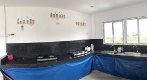 Seabreeze Beach Lodge