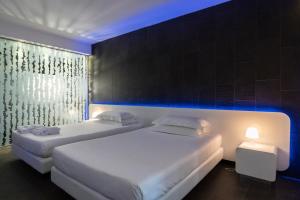 Classic Double Room with Beach Access