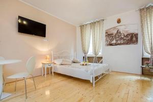 Sibenik Antique Studio Apartment - old town