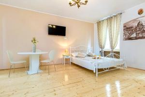 Sibenik Antique Studio Apartment - old town