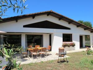 Maisons de vacances Holiday Home Roitelet by Interhome : photos des chambres