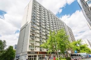 Studio with Parking room in Apartments Warsaw Pereca by Renters