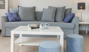 Lets Holidays Mediterranean apartment 3 minutes to the beach 3